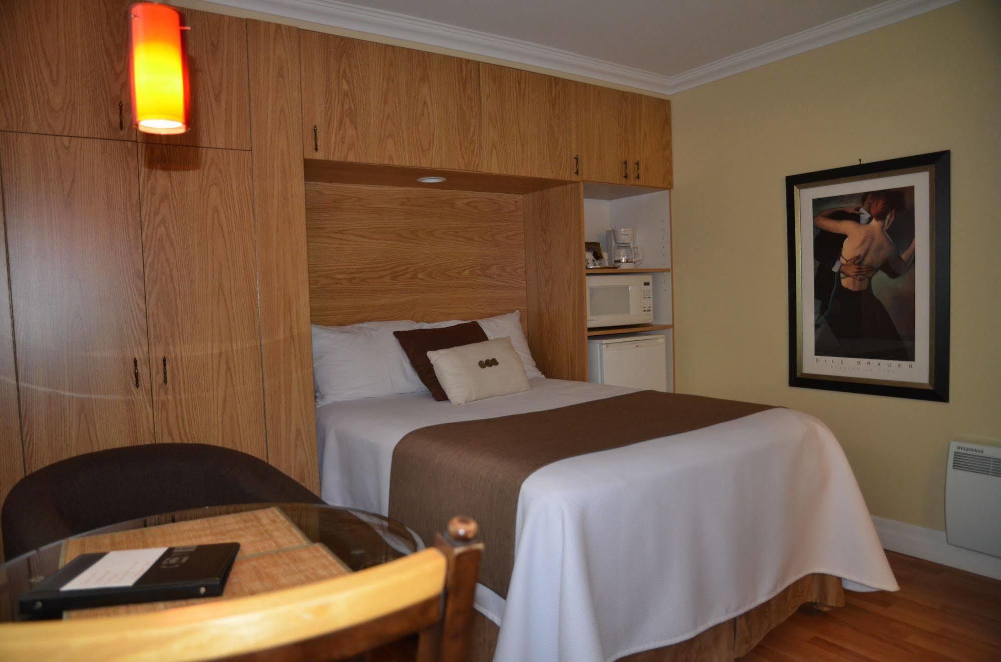 Motel Derfal Repentigny Ngoại thất bức ảnh