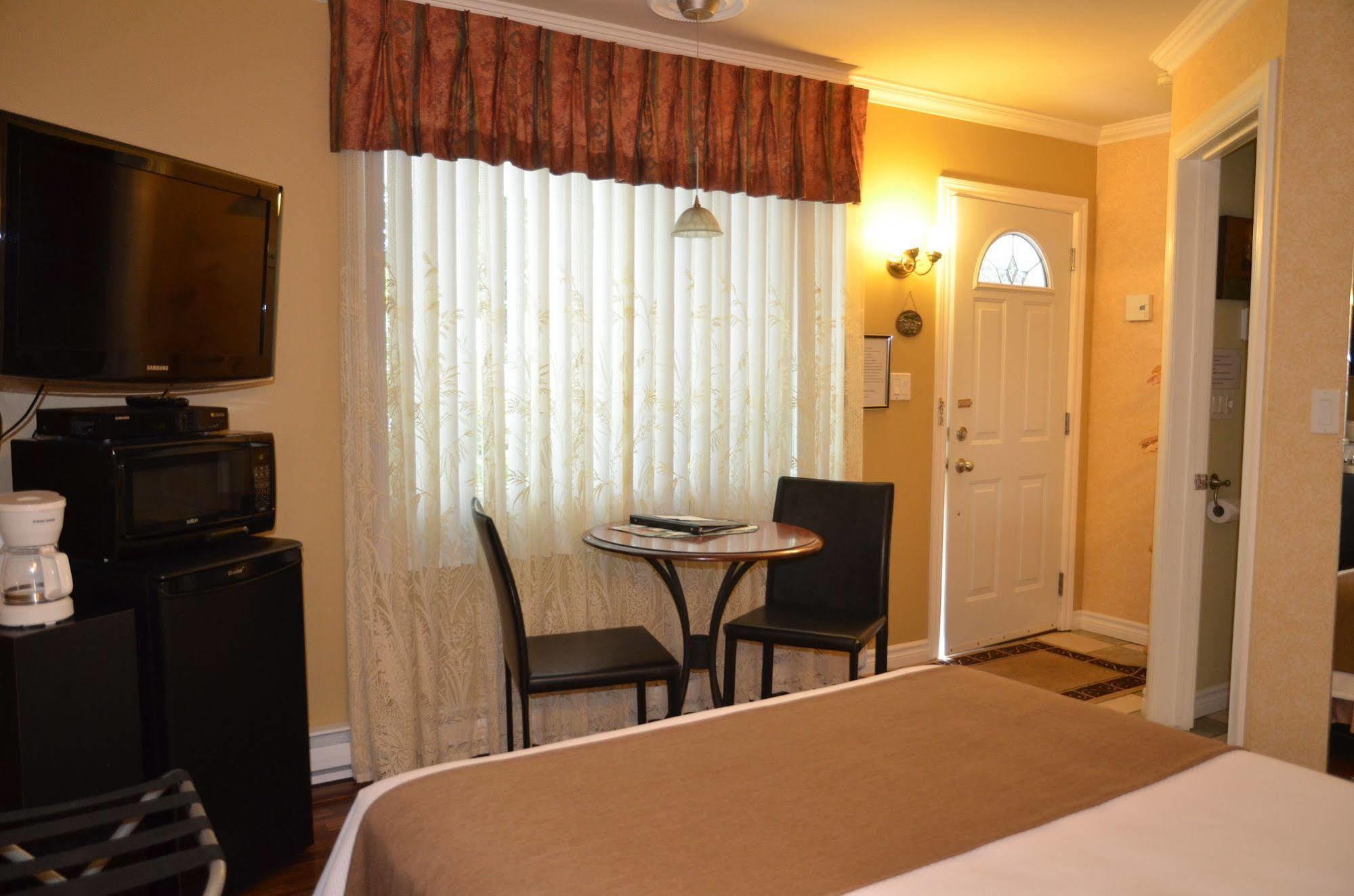 Motel Derfal Repentigny Ngoại thất bức ảnh
