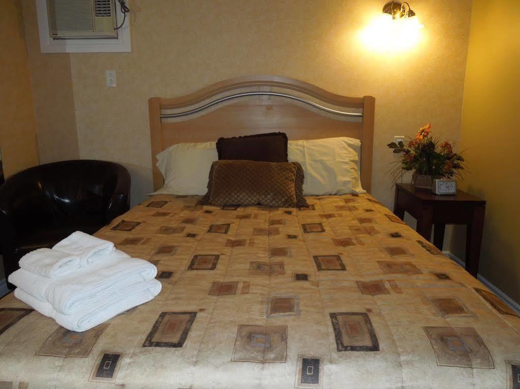 Motel Derfal Repentigny Ngoại thất bức ảnh